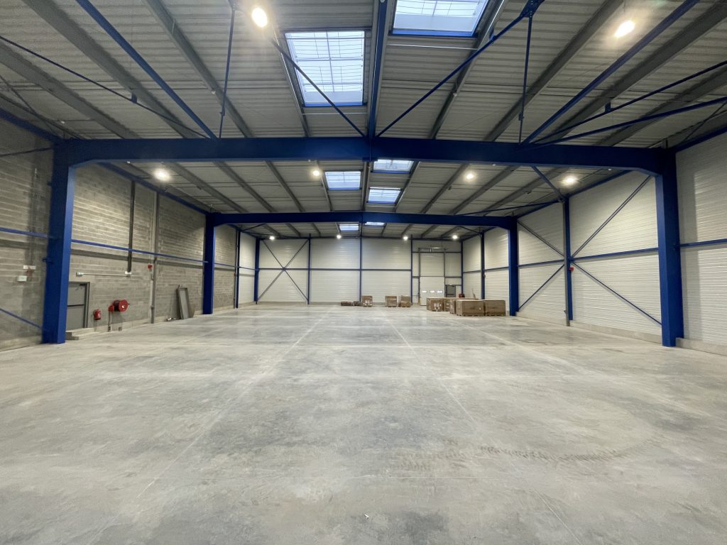 Instalaltion électrique CFO/CFA hangar de stockage, entrepot logistique, ElectriZen Dreux 28 Chartres 