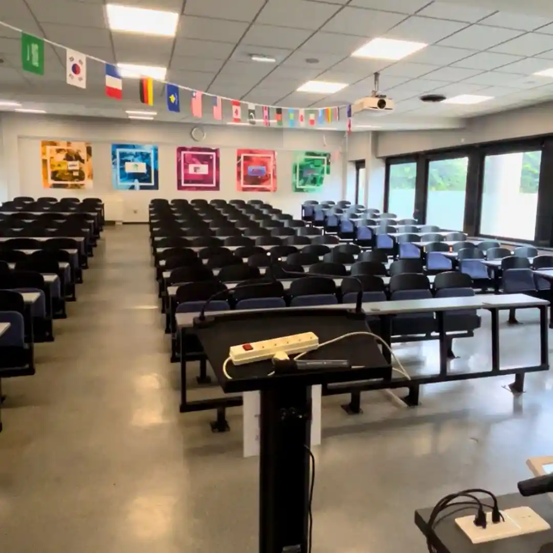 bureaux professionnel avec systeme d eclairage intelligent