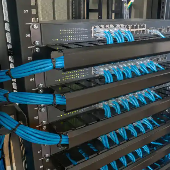 câblage d un data center par un électricien professionnel a Dreux