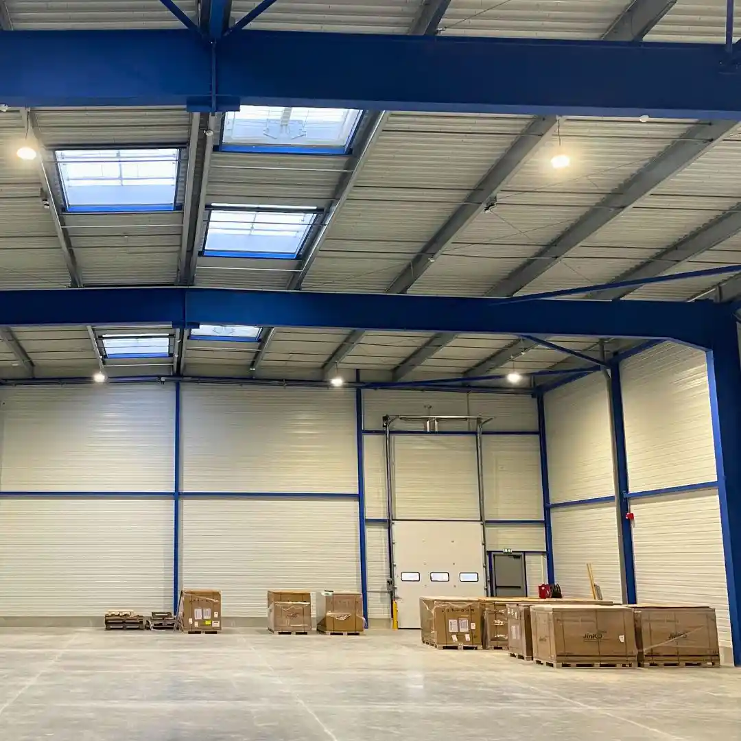 local industriel avec installation eclairage electrique performant a dreux